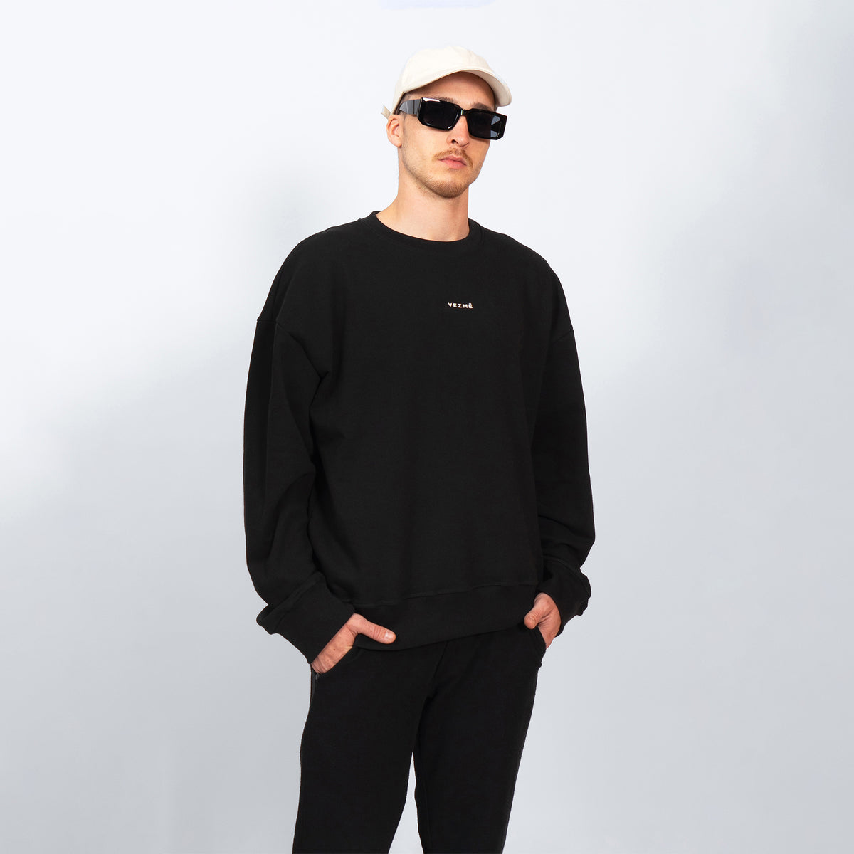 Sudadera Oversized Hombre Negra Sustentable Vezmé